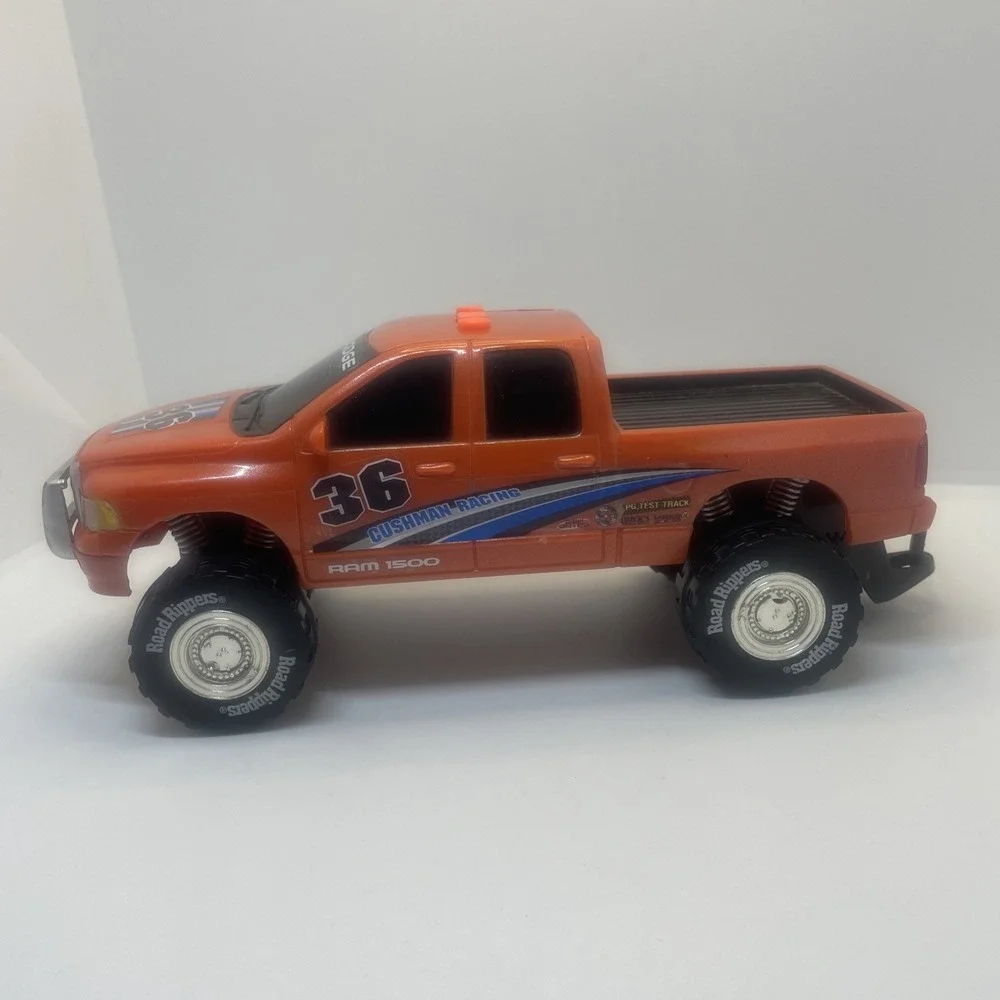 Road Rippers 1997 Dodge Ram 1500 Pickup Truck  Diecast Toy Vehicle ORANGE‎